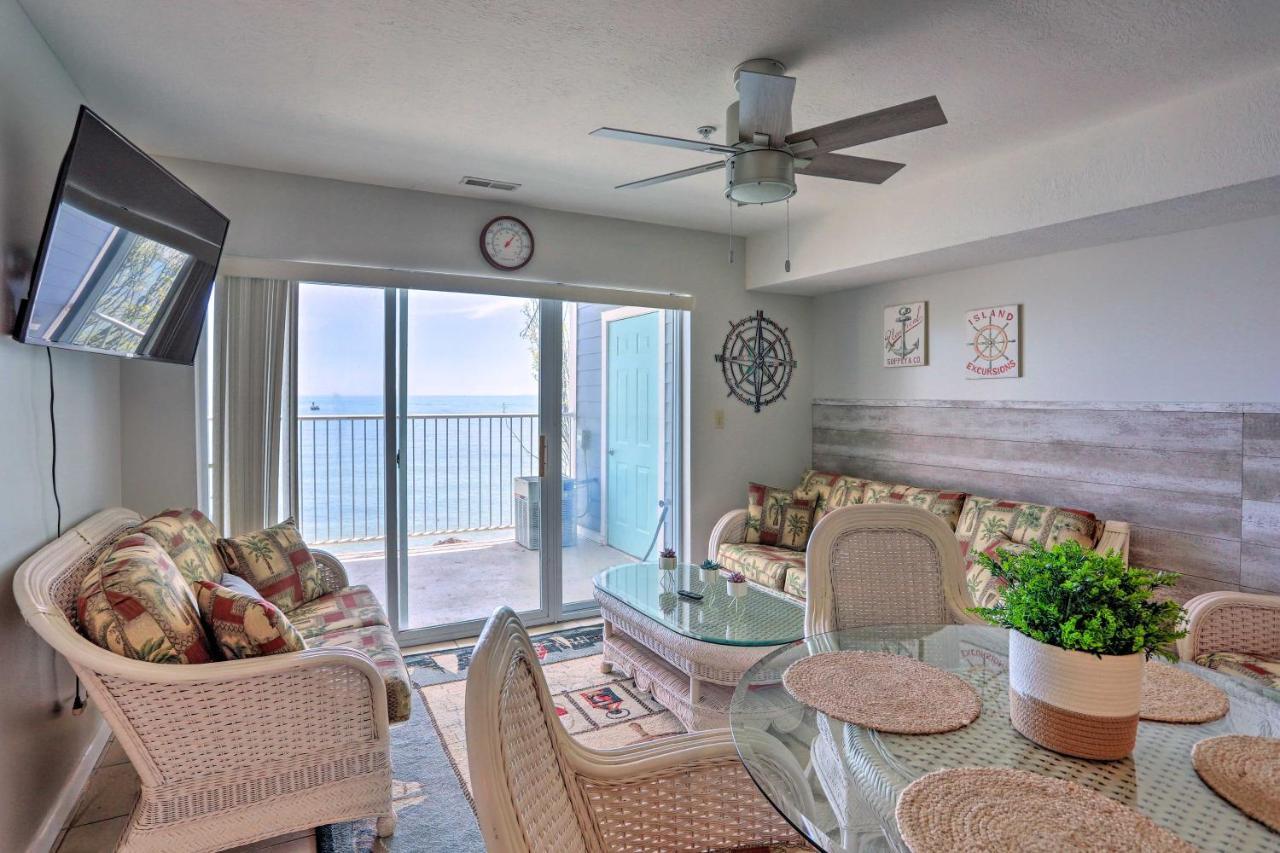Cozy Lakefront Middle Bass Retreat With Balcony Пут-ін-Бей Екстер'єр фото