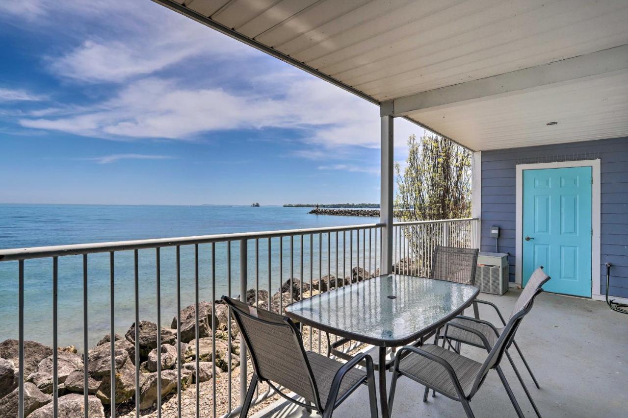 Cozy Lakefront Middle Bass Retreat With Balcony Пут-ін-Бей Екстер'єр фото